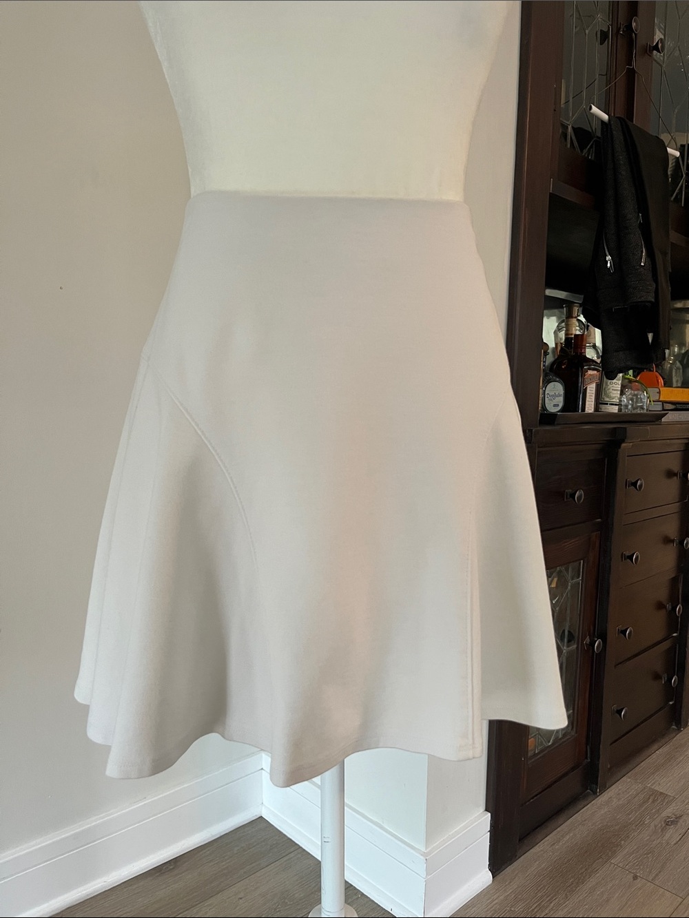 Womens Banana Republic Size 6 White Mini Skirt Side zipper